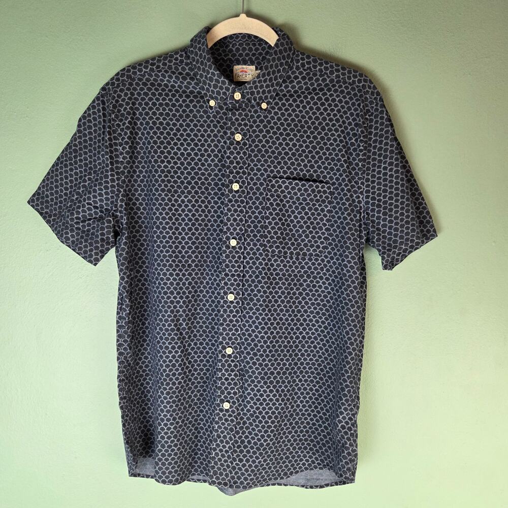 Faherty Mens Medium Short Sleeve Stretch Playa Shirt Midnight Fishscale Nautical